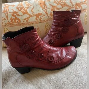 Gabor Georgie Dark Auburn Red Leather Ankle Boots. Women's Size: 6.5.